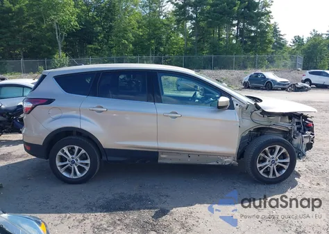 2017 Ford Escape Se из США, поврежденный, VIN 1FMCU9G94HUB93621
